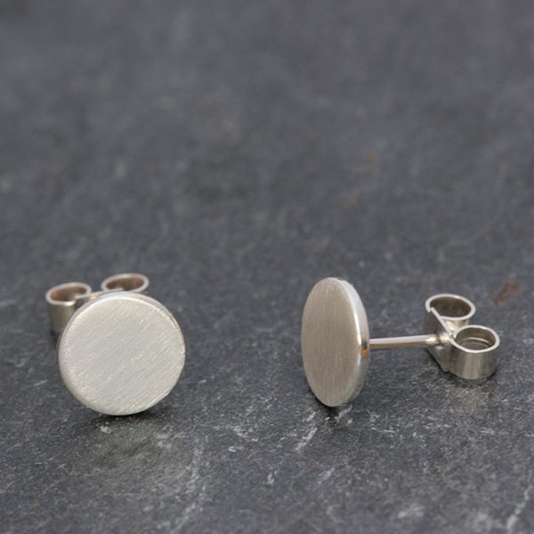 Round Satin studs