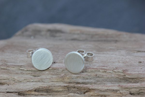 Round Satin studs