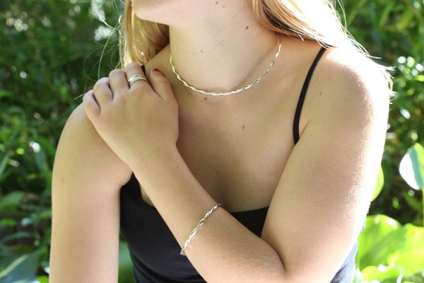 Ribbon Twist Set1024 Ribbon Twist Bangle