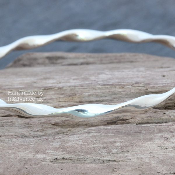 Ribbon Twist Bangle