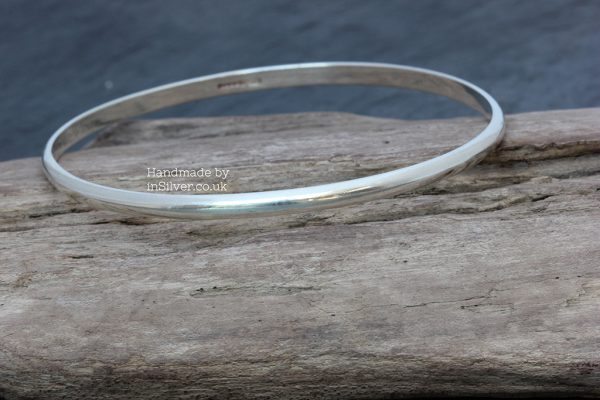 Traditional bangle smooth 1wm Traditional D-shape bangle