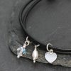 Black heart friend detail 1024 wm Friendship bracelet: Black Heart