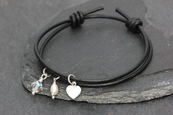 Black heart friend slate 1024 wm Friendship bracelet: Black Heart