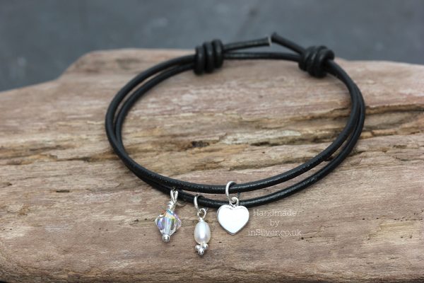 Black heart friend wood 1024 Friendship bracelet: Black Heart