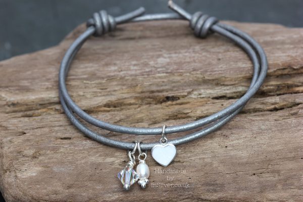 Silver heart friend wood 1024 wm Friendship bracelet: Silver Heart