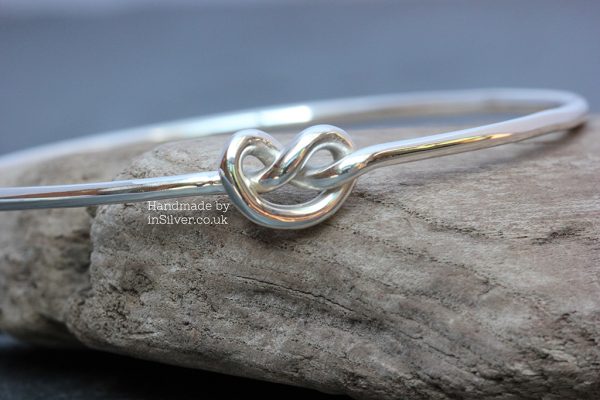 Knot Bangle 65