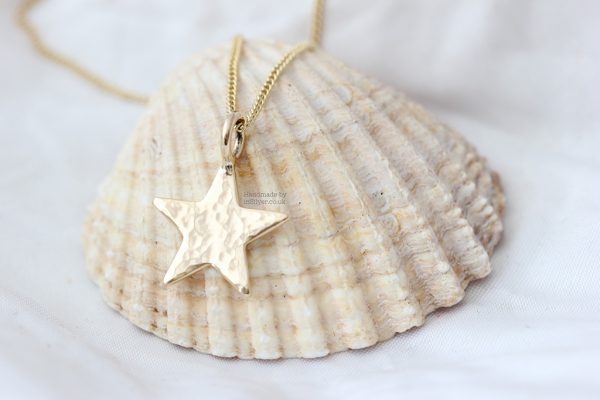 Handmade 9ct yellow gold reversible star pendant