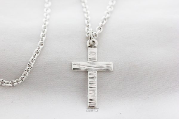 Sterling silver line hammered cross pendant