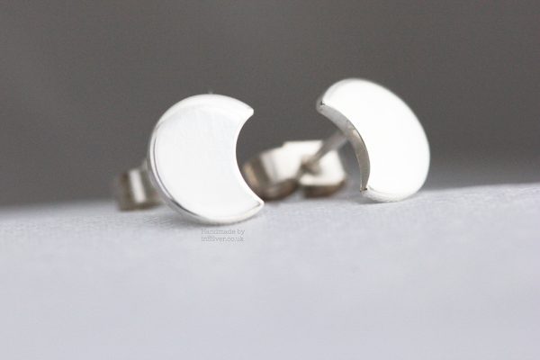 Crescent moon studs, plain