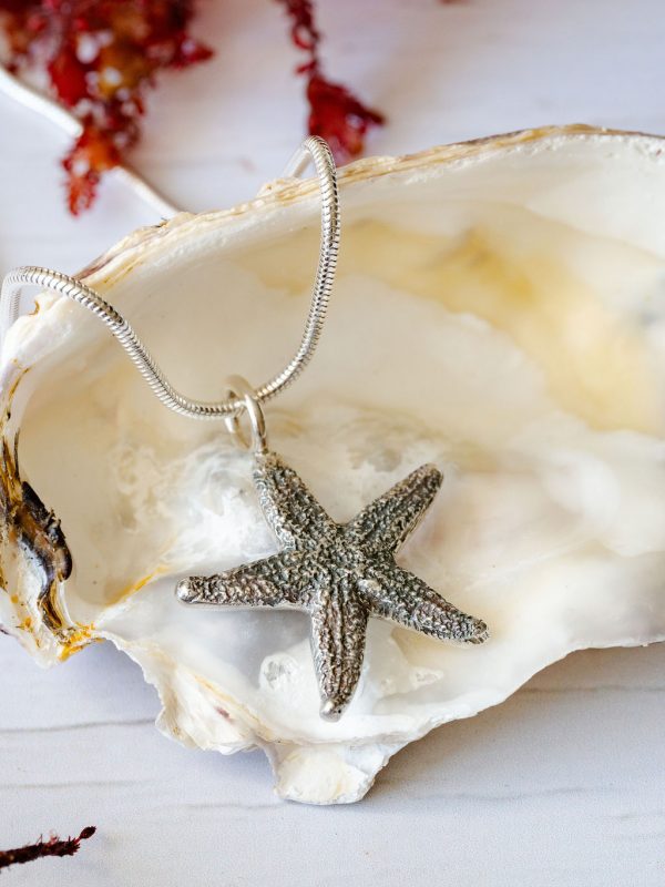 Starfish pendant with Snake chain