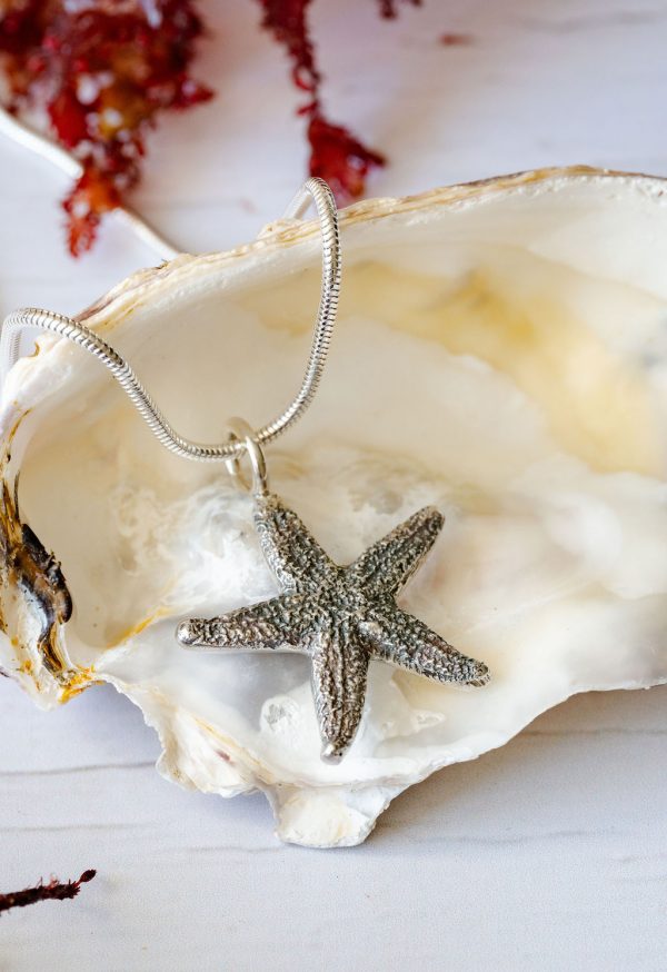 Starfish pendant with Snake chain