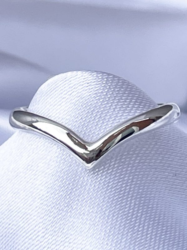 Wishbone ring