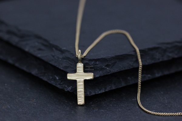 VM Line Hammered Cross Pendant WM 1024 Line Hammered Cross Pendant Gold Vermeil