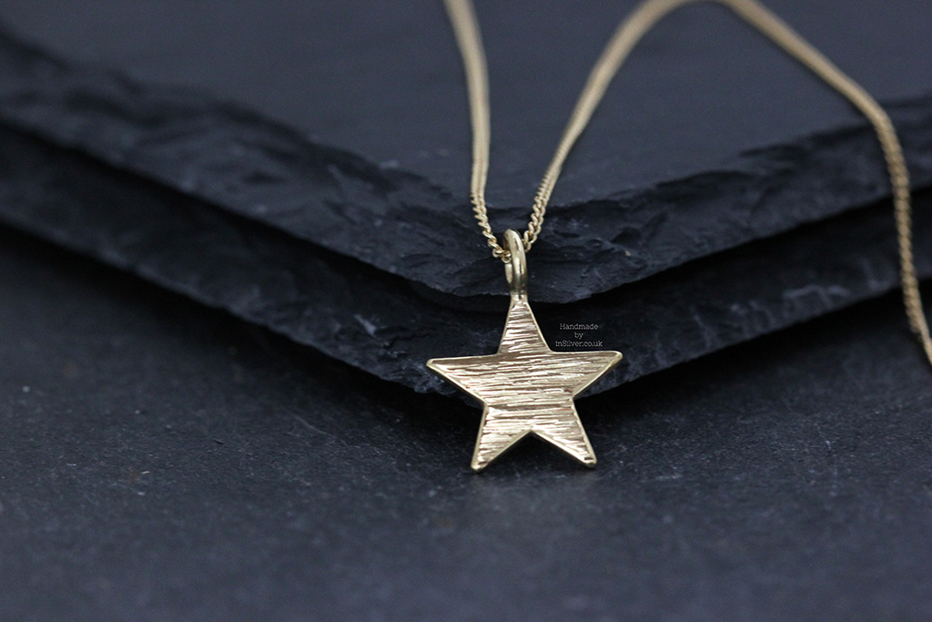 Line Hammered Star Pendant Gold Vermeil