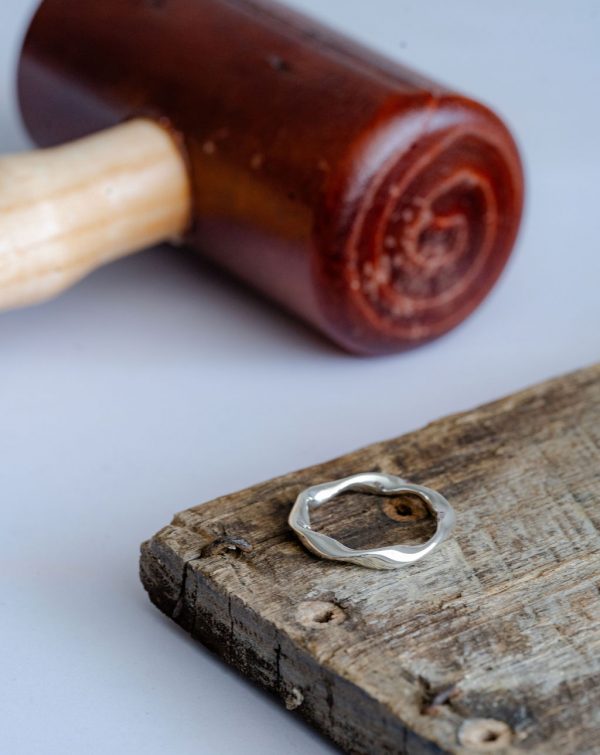 Ribbon Twist ring