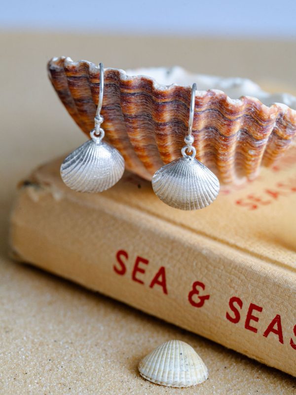 Cockle shell drop earrings