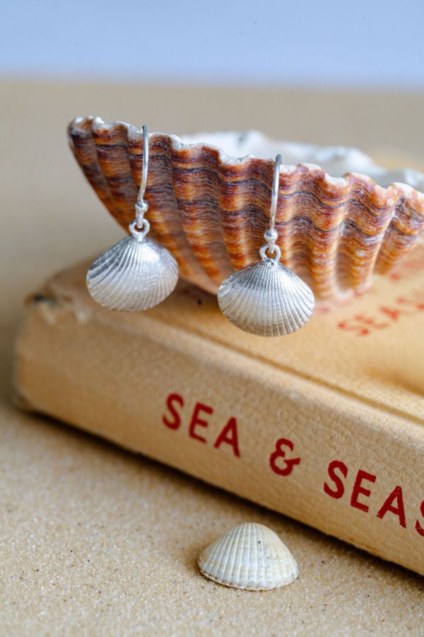 Cockle shell drop earrings