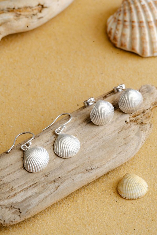Cockle shell studs